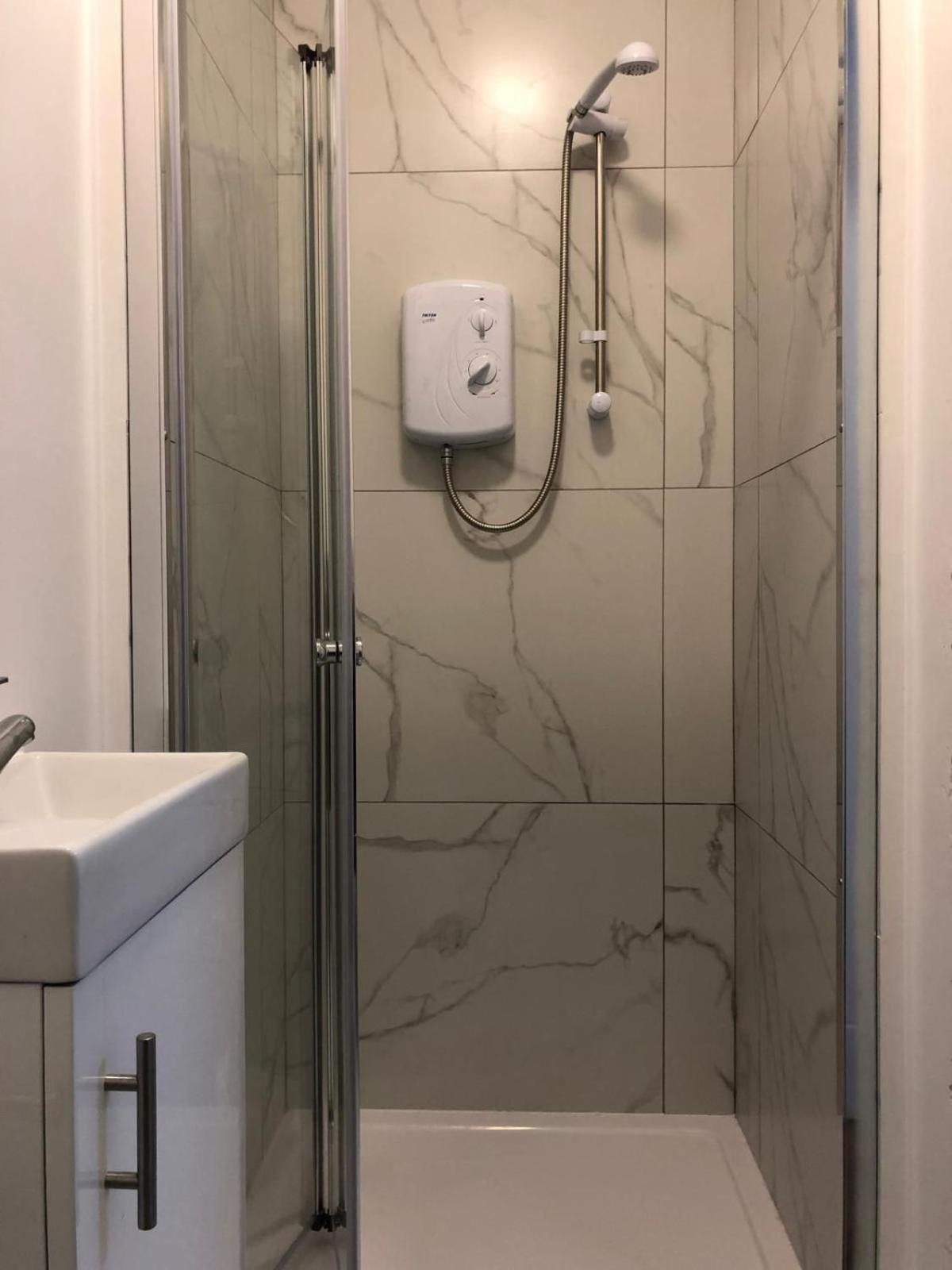 Studio In Bolton Town, Short Stay Studio 2 Bagian luar foto